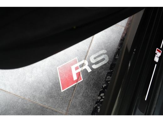 Audi RS5 Avant e-hybrid 470 kW / 639 PK | Keramische Remmen | Carbon In&Exterieur | Panorama dak | Stoelve... ActivLease financial lease