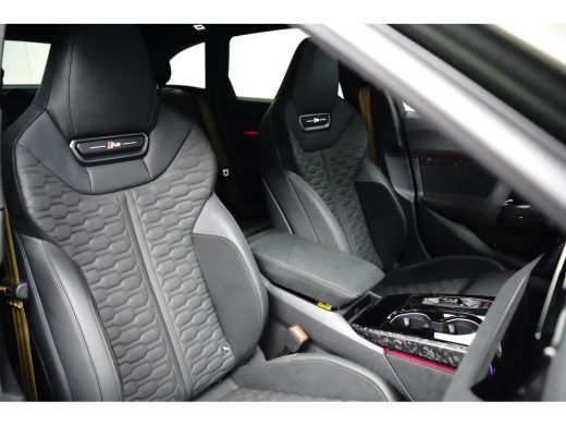 Audi RS5 Avant e-hybrid 470 kW / 639 PK | Keramische Remmen | Carbon In&Exterieur | Panorama dak | Stoelve... ActivLease financial lease