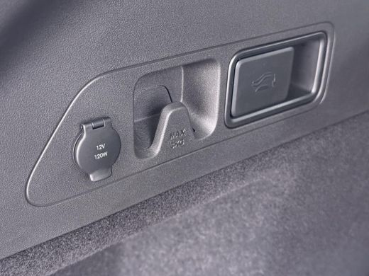 BYD SEAL 1.5 DM-i Comfort VAN: 39.900,- VOOR: 35.800,- UW HERFST VOORDEEL: 4.100,- | NIEUWE AUTO! | 135KM ... ActivLease financial lease