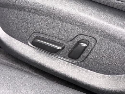 BYD SEAL 1.5 DM-i Comfort VAN: 39.900,- VOOR: 35.800,- UW HERFST VOORDEEL: 4.100,- | NIEUWE AUTO! | 135KM ... ActivLease financial lease