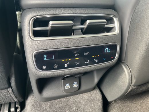 Genesis GV70 84kWh 490pk Luxury | BOMVOL! | 4WD |V2L | Panoramadak | Stoelverwarming- ventilatie | Nappa Leder... ActivLease financial lease