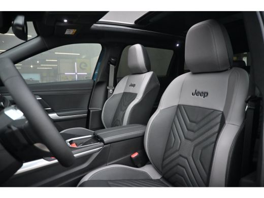 Jeep Compass First Edition 74 kWh Tot 8 Jaar Garantie! | Premium + Convenience Pack | Warmtepomp | Elektr. Sto... ActivLease financial lease