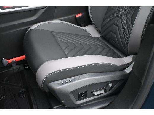 Jeep Compass First Edition 74 kWh Tot 8 Jaar Garantie! | Premium + Convenience Pack | Warmtepomp | Elektr. Sto... ActivLease financial lease