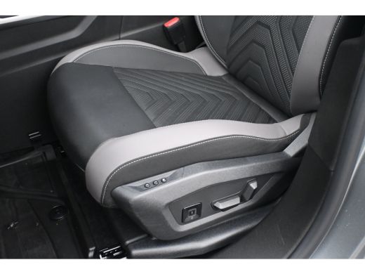Jeep Compass First Edition 74 kWh Tot 8 Jaar Garantie! | Premium + Convience Pack | Schuif-/Kanteldak | Warmte... ActivLease financial lease