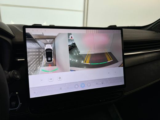 Lynk & Co 01 More | Panoramadak | 360 camera | Stoel + Stuurverwarming |Adaptieve cruise control | BLIS | ActivLease financial lease