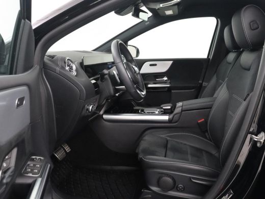 Mercedes-Benz B-Klasse | SOH 98.6% | Leder/Alcantara | Camera | AMG-Line | Park assist | Cruise control | Navigatie | Ca... ActivLease financial lease