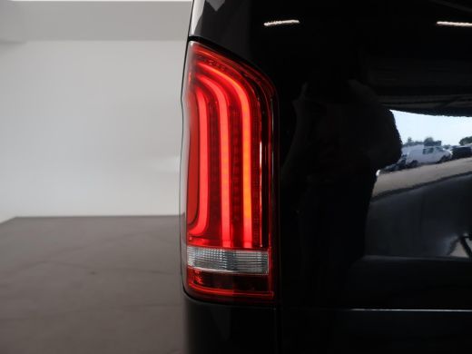 Mercedes-Benz Vito 114 CDI L2 + 19 INCH | SPOILERPAKKET | SIDEBARS | LED | APPLE CARPLAY | CAMERA | STOELVERWARMING ActivLease financial lease