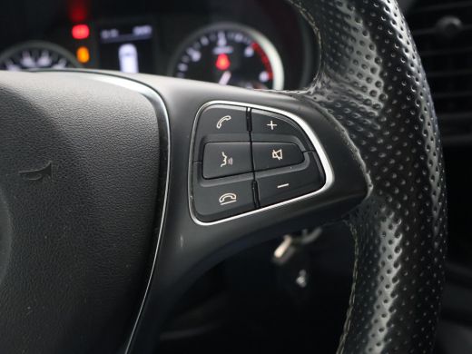 Mercedes-Benz Vito 114 CDI L2 + 19 INCH | SPOILERPAKKET | SIDEBARS | LED | APPLE CARPLAY | CAMERA | STOELVERWARMING ActivLease financial lease