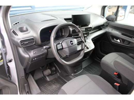 Opel Combo 1.5 130 PK Carplay / 16" LMV / Camera / Navigatie |  10'' HD Radio NAV & DAB+ incl. Apple Carplay... ActivLease financial lease