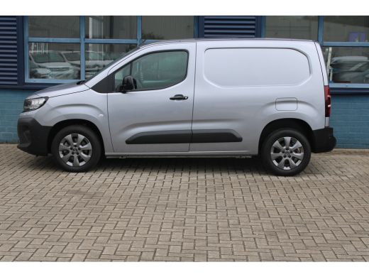 Opel Combo 1.5 130 PK Carplay / 16" LMV / Camera / Navigatie |  10'' HD Radio NAV & DAB+ incl. Apple Carplay... ActivLease financial lease