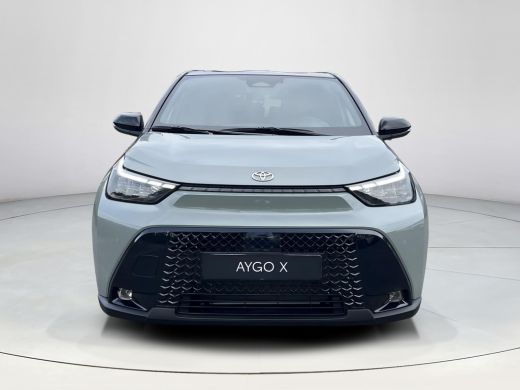 Toyota Aygo Hybrid 115 pulse | Tarragon met zwart dak | Easy Pack | Nieuw uit voorraad leverbaar | ActivLease financial lease