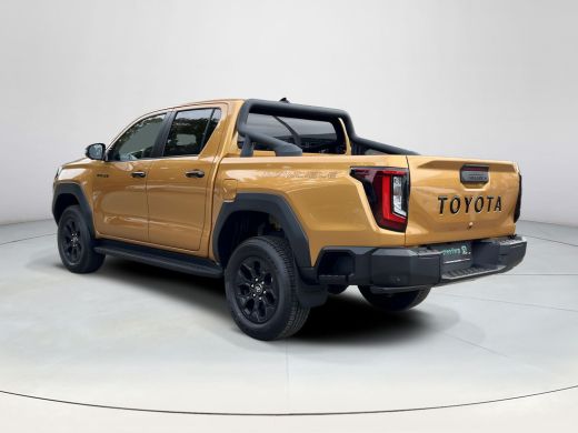 Toyota Hilux 2.8 D-4D Hybrid Invincible 5-persoons bij registratie na 1-1-2027 ActivLease financial lease