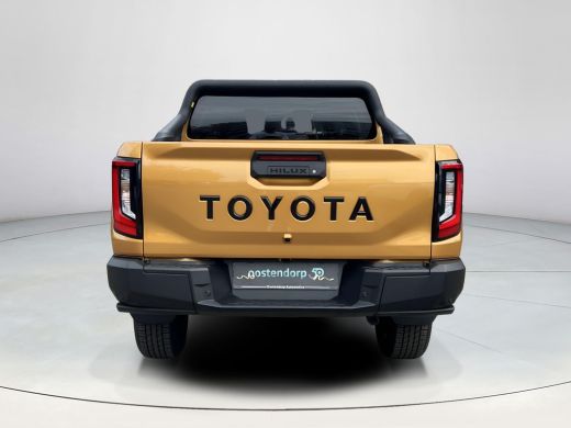 Toyota Hilux 2.8 D-4D Hybrid Invincible 5-persoons bij registratie na 1-1-2027 ActivLease financial lease