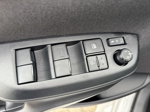 Toyota Yaris 1.5 Hybrid 115 Active | Carplay/AndroidAuto | Achteruitrij camera | Lichtmetalen velgen | ActivLease financial lease