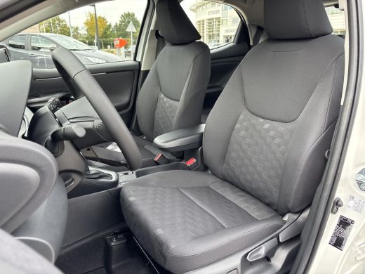 Toyota Yaris 1.5 Hybrid 115 Active | Carplay/AndroidAuto | Achteruitrij camera | Lichtmetalen velgen | ActivLease financial lease