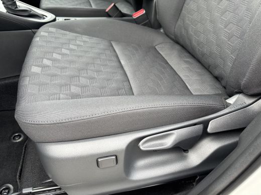 Toyota Yaris 1.5 Hybrid 115 Active | Carplay/AndroidAuto | Achteruitrij camera | Lichtmetalen velgen | ActivLease financial lease