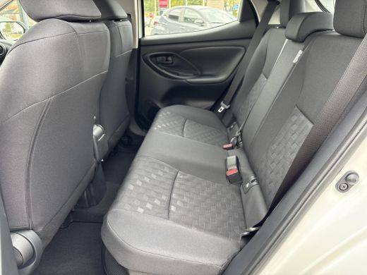 Toyota Yaris 1.5 Hybrid 115 Active | Carplay/AndroidAuto | Achteruitrij camera | Lichtmetalen velgen | ActivLease financial lease
