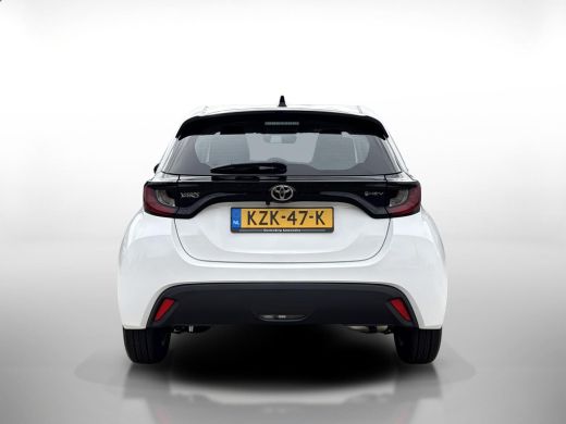 Toyota Yaris 1.5 Hybrid 115 Active | Carplay/AndroidAuto | Achteruitrij camera | Lichtmetalen velgen | ActivLease financial lease