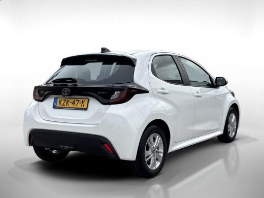 Toyota Yaris 1.5 Hybrid 115 Active | Carplay/AndroidAuto | Achteruitrij camera | Lichtmetalen velgen | ActivLease financial lease