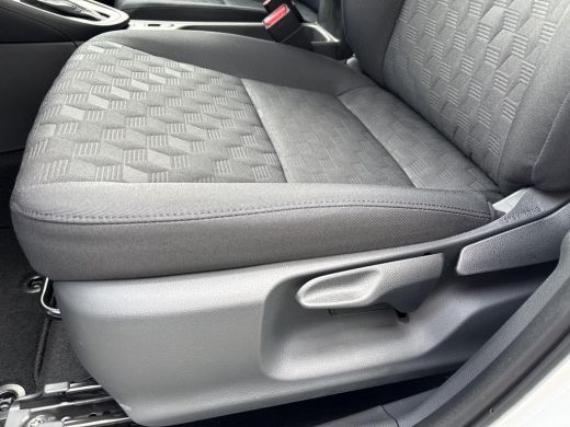 Toyota Yaris 1.5 Hybrid 115 Comfort | AppleCarplay / AndroidAuto | Achteruitrij camera | Airco | ActivLease financial lease