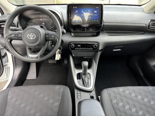 Toyota Yaris 1.5 Hybrid 115 Comfort | AppleCarplay / AndroidAuto | Achteruitrij camera | Airco | ActivLease financial lease