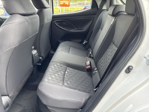 Toyota Yaris 1.5 Hybrid 115 Comfort | AppleCarplay / AndroidAuto | Achteruitrij camera | Airco | ActivLease financial lease
