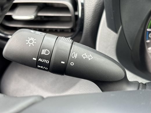 Toyota Yaris 1.5 Hybrid 115 Comfort | AppleCarplay / AndroidAuto | Achteruitrij camera | Airco | ActivLease financial lease