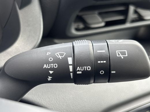Toyota Yaris 1.5 Hybrid 115 Comfort | AppleCarplay / AndroidAuto | Achteruitrij camera | Airco | ActivLease financial lease