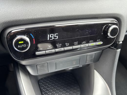 Toyota Yaris 1.5 Hybrid 115 Comfort | AppleCarplay / AndroidAuto | Achteruitrij camera | Airco | ActivLease financial lease