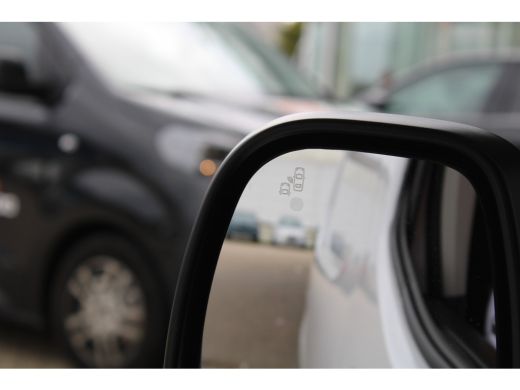Fiat Dobl&ograve; 1.5D 100pk L1 650kg | Navigatie | Draadloos telefoon opladen | Achteruitrijcamera | Dode-hoekdete... ActivLease financial lease