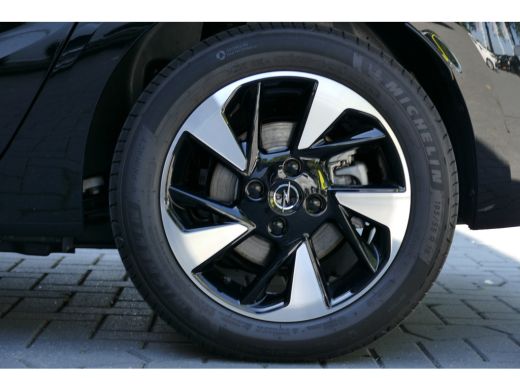 Opel Corsa-e EV LONG RANGE 156PK 51KWH GS AUTOMAAT / CAMERA / STOEL-STUURVERWARMING / 8 JAAR GARANTIE / KEYLES... ActivLease financial lease