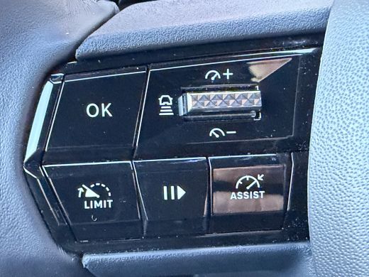 Alfa Romeo Junior 1.2 Turbo Hybrid Ibrida Speciale (Elektrische Klep - LED - Keyless Entry - Parkeersensoren V+A - ... ActivLease financial lease
