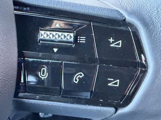 Alfa Romeo Junior 1.2 Turbo Hybrid Ibrida Speciale (Elektrische Klep - LED - Keyless Entry - Parkeersensoren V+A - ... ActivLease financial lease