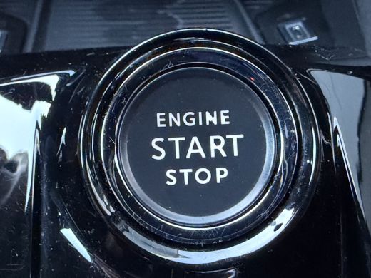 Alfa Romeo Junior 1.2 Turbo Hybrid Ibrida Speciale (Elektrische Klep - LED - Keyless Entry - Parkeersensoren V+A - ... ActivLease financial lease