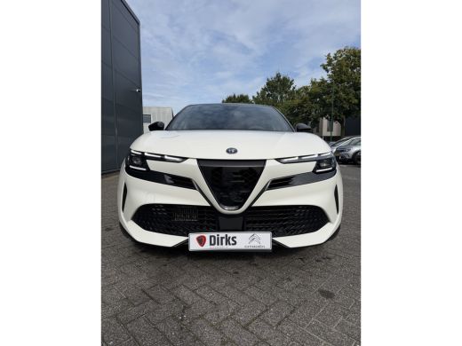 Alfa Romeo Junior 1.2 Turbo Hybrid Ibrida Speciale (Elektrische Klep - LED - Keyless Entry - Parkeersensoren V+A - ... ActivLease financial lease