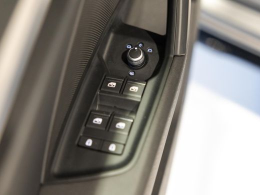 Audi A3 Sportback 35 TFSI S-Line edition / 150pk / NAP / Panorama dak / Adaptieve cruise control / ActivLease financial lease