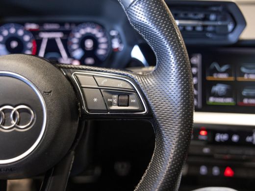 Audi A3 Sportback 35 TFSI S-Line edition / 150pk / NAP / Panorama dak / Adaptieve cruise control / ActivLease financial lease