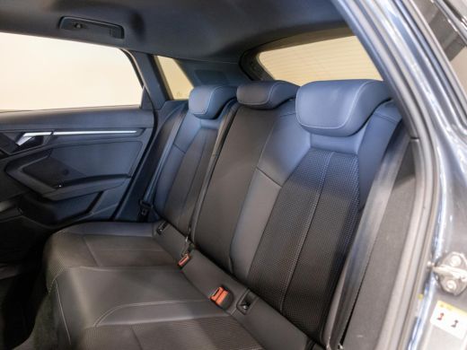 Audi A3 Sportback 35 TFSI S-Line edition / 150pk / NAP / Panorama dak / Adaptieve cruise control / ActivLease financial lease