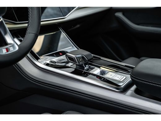 Audi Q8 55 TFSI e 290 kW / 394 pk tiptronic quattro Pro Line S | Adaptive air suspension sport | Adaptive... ActivLease financial lease