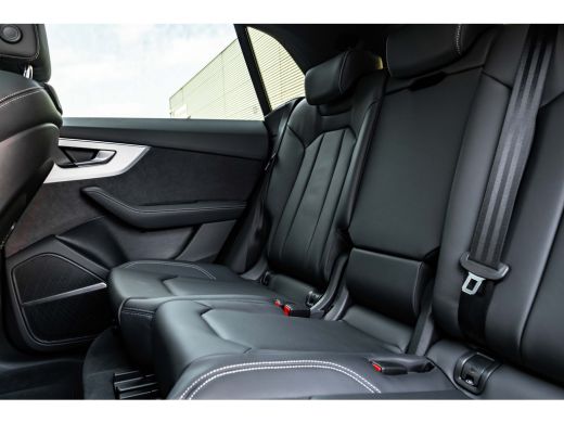 Audi Q8 55 TFSI e 290 kW / 394 pk tiptronic quattro Pro Line S | Adaptive air suspension sport | Adaptive... ActivLease financial lease