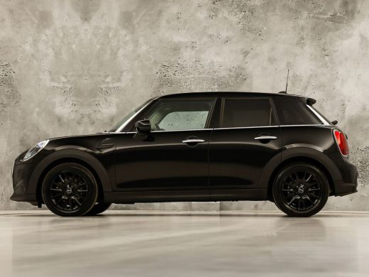 Mini One 1.5 Essential Black Sport (VIRTUAL COCKPIT, BLACK PACK, APPLE CARPLAY, GROOT NAVI, UNION JACK ACH... ActivLease financial lease