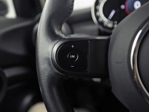 Mini One 1.5 Essential Black Sport (VIRTUAL COCKPIT, BLACK PACK, APPLE CARPLAY, GROOT NAVI, UNION JACK ACH... ActivLease financial lease