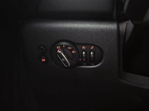Mini One 1.5 Essential Black Sport (VIRTUAL COCKPIT, BLACK PACK, APPLE CARPLAY, GROOT NAVI, UNION JACK ACH... ActivLease financial lease