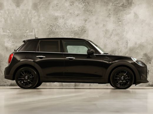Mini One 1.5 Essential Black Sport (VIRTUAL COCKPIT, BLACK PACK, APPLE CARPLAY, GROOT NAVI, UNION JACK ACH... ActivLease financial lease