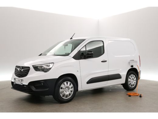 Opel Combo-e 50 kWh 136PK | Snelladen | SOH 98% | 3 Zits | Airco | Camera | Carplay | Cruise | Navi | Parkeers... ActivLease financial lease