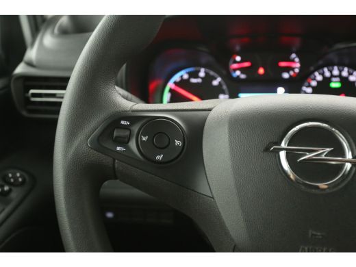 Opel Combo-e 50 kWh 136PK | Snelladen | SOH 98% | 3 Zits | Airco | Camera | Carplay | Cruise | Navi | Parkeers... ActivLease financial lease