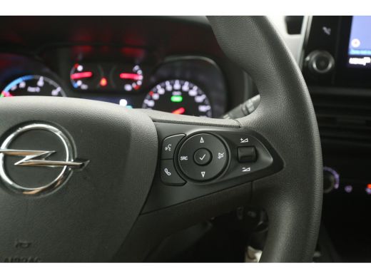 Opel Combo-e 50 kWh 136PK | Snelladen | SOH 98% | 3 Zits | Airco | Camera | Carplay | Cruise | Navi | Parkeers... ActivLease financial lease