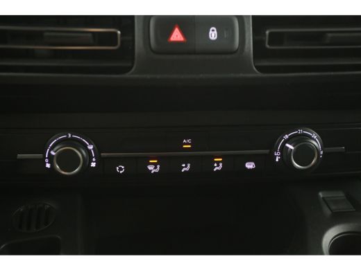Opel Combo-e 50 kWh 136PK | Snelladen | SOH 98% | 3 Zits | Airco | Camera | Carplay | Cruise | Navi | Parkeers... ActivLease financial lease