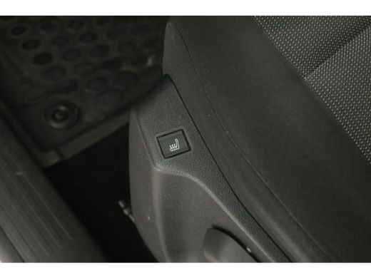 Opel Combo-e 50 kWh 136PK | Snelladen | SOH 98% | 3 Zits | Airco | Camera | Carplay | Cruise | Navi | Parkeers... ActivLease financial lease