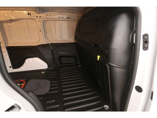 Opel Combo-e 50 kWh 136PK | Snelladen | SOH 98% | 3 Zits | Airco | Camera | Carplay | Cruise | Navi | Parkeers... ActivLease financial lease
